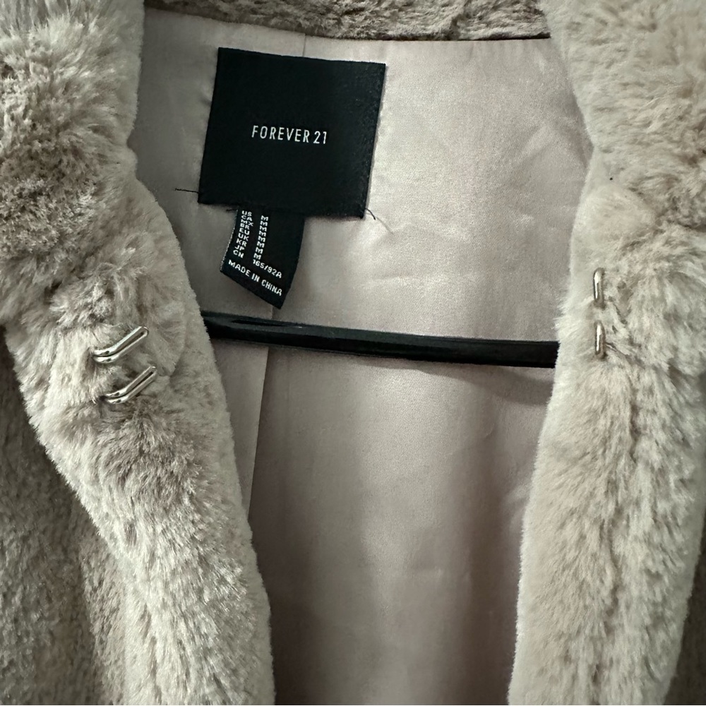 Faux Fur Jacket - Picture 4 of 6